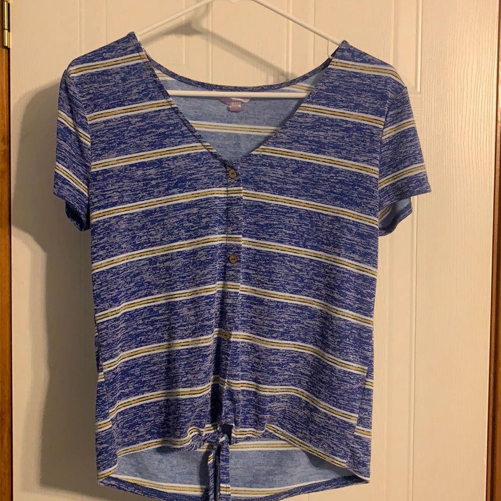 No boundaries button up crop top